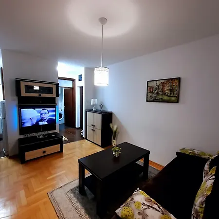 Xxx Apartment *